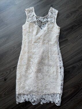 Sleeveless White Lace Sheath Dress